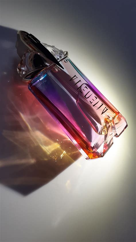 Alien We Are All Alien Collector Edition Mugler perfume - a fragrance for women 2018