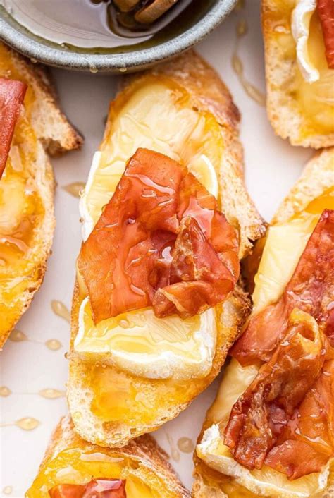 Brie Crostini With Prosciutto Recipe Runner