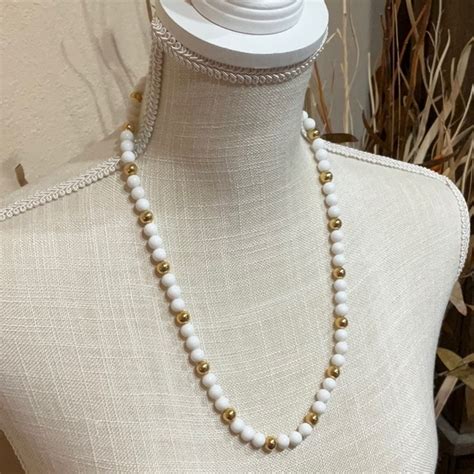 Napier Jewelry Vintage Napier White And Gold Tone Beaded Necklace