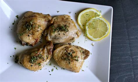 Lemon Thyme Chicken The Best Easy Chicken Recipe ~ Chews And Brews