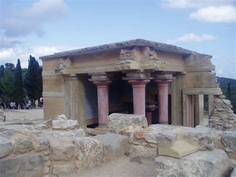 Hidden Architecture » Palace of Knossos - Hidden Architecture