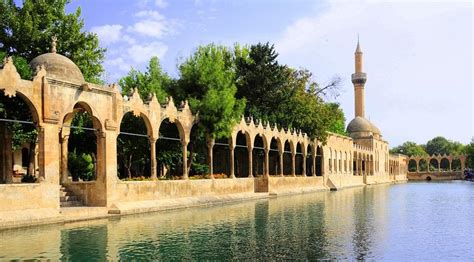 Halil ür Rahman Cami