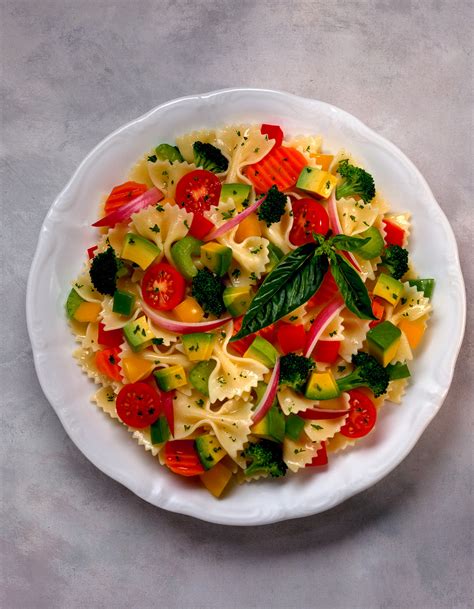 Salade Croquante Aux Tomates Courgettes Et Basilic Pour 6 Personnes