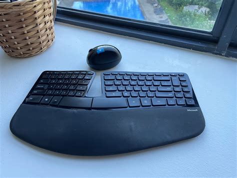 Microsoft Sculpt Ergonomic keyboard and mouse, Computers & Tech, Parts ...