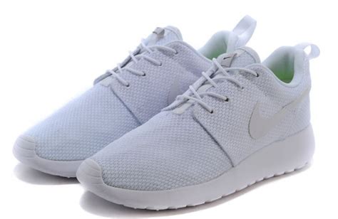 Купить Nike Roshe Run Pure White по дисконт цене в Москве