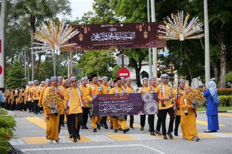 Lebih 2 000 Warga UKM Berarak Sambut Maulidur Rasul Berita UKM