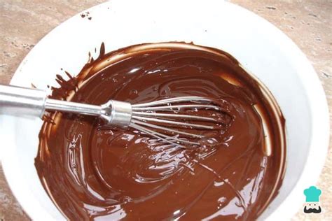 Aprende a hacer tu propio chocolate para fundir en casa de forma fácil