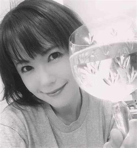 六車奈々さんのインスタグラム写真 六車奈々instagram 「今日も一日、よー働いた！ かんぱーい 今日も一日お疲れ様でした