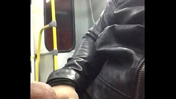 Con La POLLA Dura En El BUS XVIDEOS