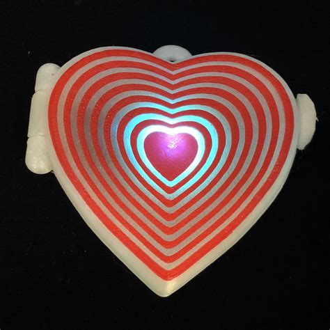 Light Up Heart Locket by ZombieCat | Download free STL model