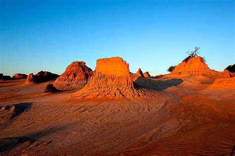 Lake Mungo Stock Photos, Pictures & Royalty-Free Images - iStock