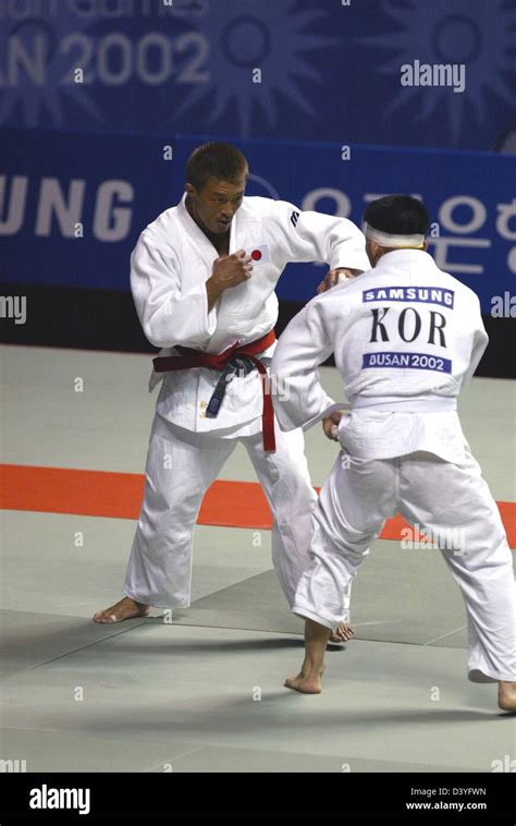 Yoshihiro Akiyama (JPN), OCTOBER 1, 2002 - Judo : 2002 Busan Asian ...