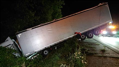 Lkw Unfall Auf Der A1 Bei Werne