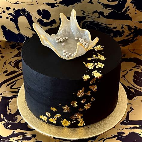 Black And Gold Cake Decorating Ideas - Leadersrooms