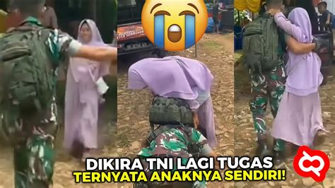 Sang Ibu Lari Menangis Melihat Anaknya Momen Haru Bahagia Prajurit Tni