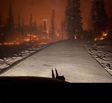 Miles De Personas Evacuadas Por Gran Incendio Forestal En California