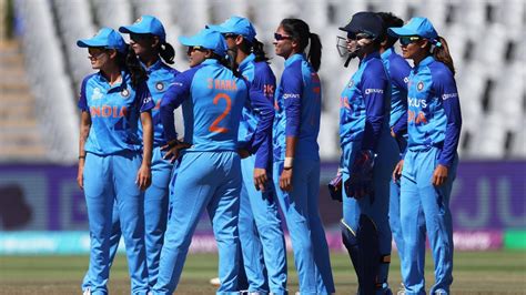 Australia Beat India By Five Runs To Enter Womens T20 World Cup Final