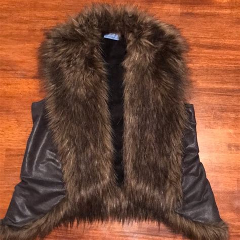 Simply Vera Vera Wang Jackets And Coats Faux Fur Vest Poshmark