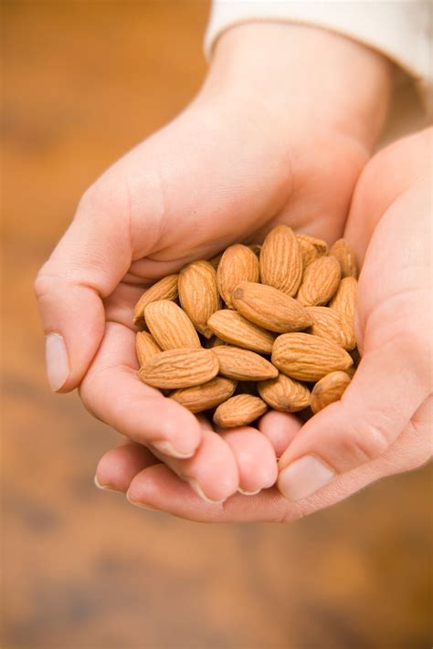 ¿qué Le Ocurre Al Cuerpo Al Comer Almendras Todos Los Días El País