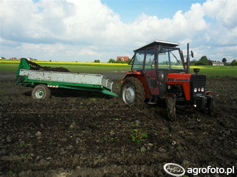 Fotografia Traktor Ursus Rozrzutnik Id Galeria Rolnicza