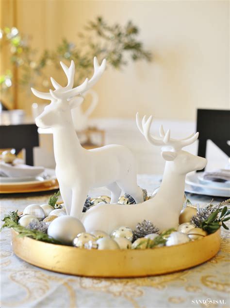 Christmas Reindeer Centerpiece Super Simple Fill A Tray With Greens