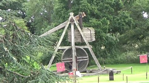 Warwick Castle The Amazing Trebuchet Youtube