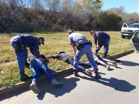 Police Arrest Five Suspects For Possession Of Unlicensed Firearm