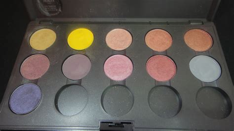 Makeup is FUN!: My MAC Eyeshadow Palette