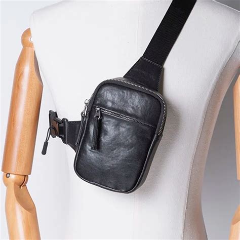 AETOO Mini Bolso De Pecho De Cuero Para Hombre Bandolera Informal De