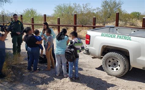 Titular De La Oficina De La Cbp Presenta Renuncia En Medio De La Crisis