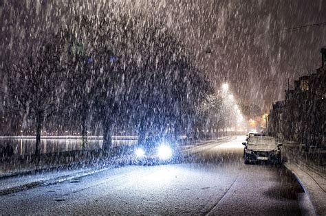 Lige Nu Kraftigt Snevejr Har Ramt Danmark Advarer Om Skjult