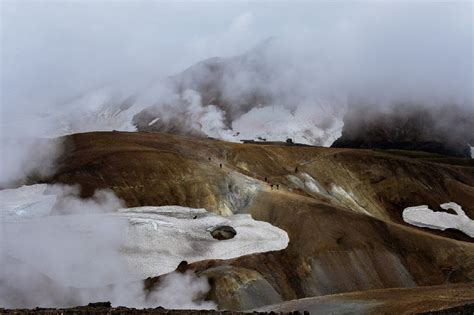 Iceland Braces For Potential Volcanic Eruption Abs Cbn News