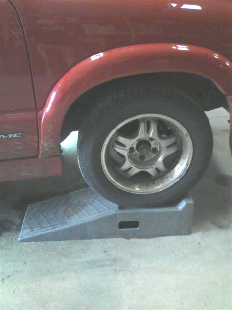 Change the Old Ball Joints on Your Truck: 9 Steps