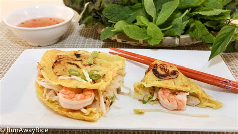 Sizzling Savory Crepes (Banh Xeo) - RunAwayRice