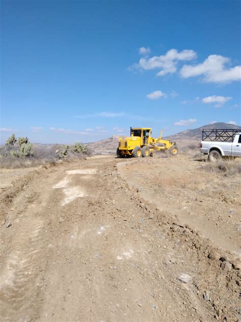 Rehabilitan caminos rurales para beneficiar a más de 4 mil personas de