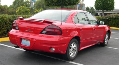 2005 Pontiac Grand Am - Information and photos - MOMENTcar