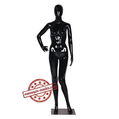 Standing Fiberglass Female Mannequins For Showroom At Rs 5500 In Warora