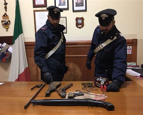 Rosarno Arrestati Padre E Figlio Per Detenzione Illegale Di Armi E