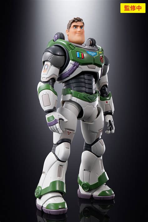 Lightyear S H Figuarts Buzz Lightyear Alpha Suit Hypertoys