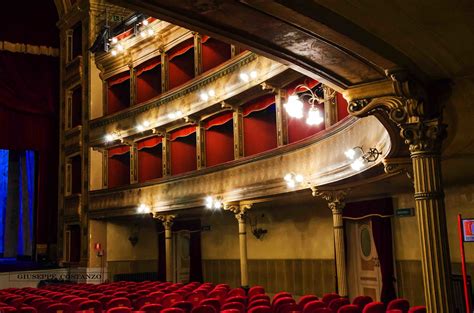 Il Biondo Il Teatro Biondo di Palermo è uno stabile s Flickr