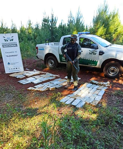 Hallan Más De 88 Kilos De Marihuana Ocultos Entre La Maleza Argentinagobar