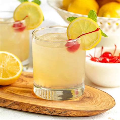 Bourbon Lemonade | The Blond Cook