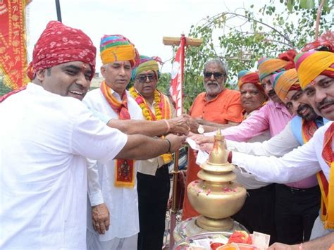 Dhwaja Festival At Ambaji Temple In Aburod Women Took Out Kalash Yatra