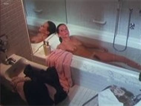 Naked Beatrice Kessler In Der Westen Leuchtet