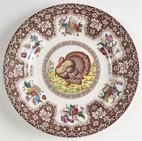 Still Woods Farmhouse: Thanksgiving Dinnerware to Grace Any Table