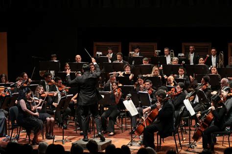 La Orquesta Sinf Nica Municipal De Caracas Cumple A Os