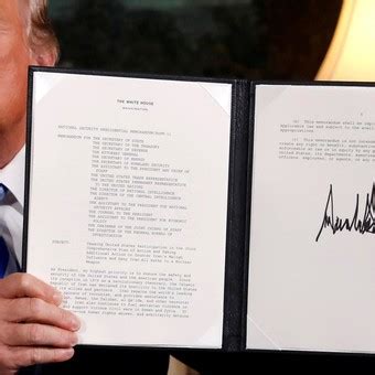 Qu Revela La Extra A Firma De Donald Trump Sobre Su Personalidad