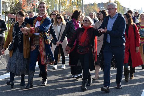 Cała aleja Praw Kobiet otwarta Aktualności Info Poznan pl