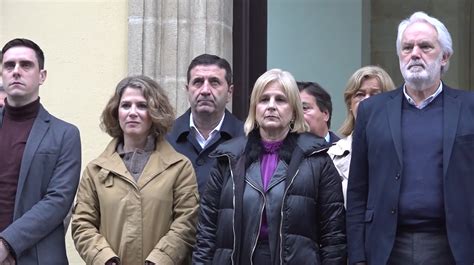 Jerez Celebra Un Minuto De Silencio En Recuerdo De Los Guardias Civiles