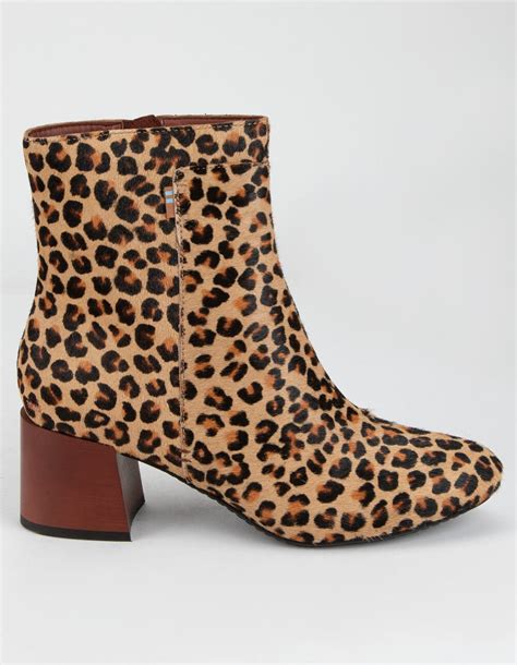 Toms Emmy Womens Leopard Boots Leopard Tillys